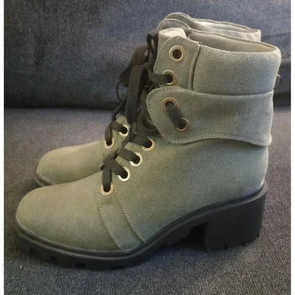 Maurices Canvas Eyelet‎ Lace Up Hiker Combat Boot Colby Block Heel Y2K Size 10 - Picture 3 of 6